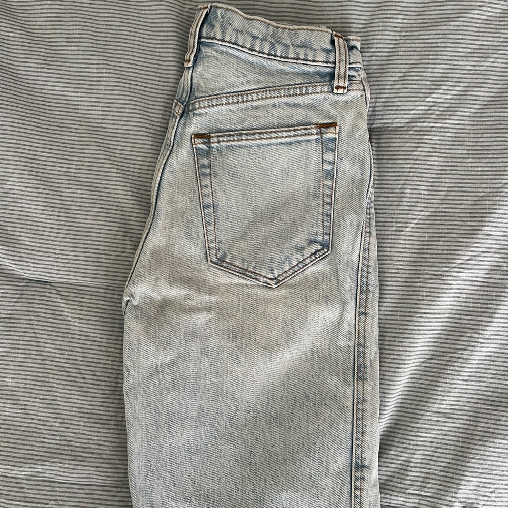 Abercrombie Ultra High Rise 90s Jeans - Picture 2 of 7